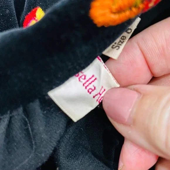 Gisella Heinemann VTG Embroidered Butterflies on Black Velvet Maxi Skirt SZ 8 - Picture 8 of 11